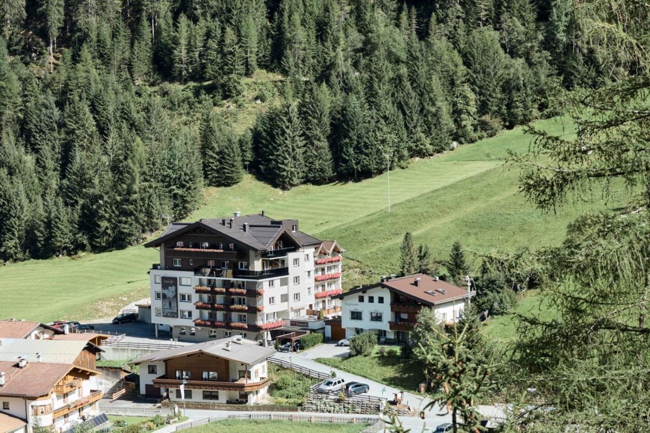 Aktivhotel Feichtner Hof Kaunertal Exterior foto